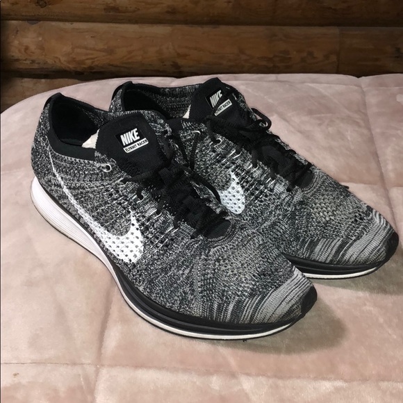 nike flyknit racer size 13